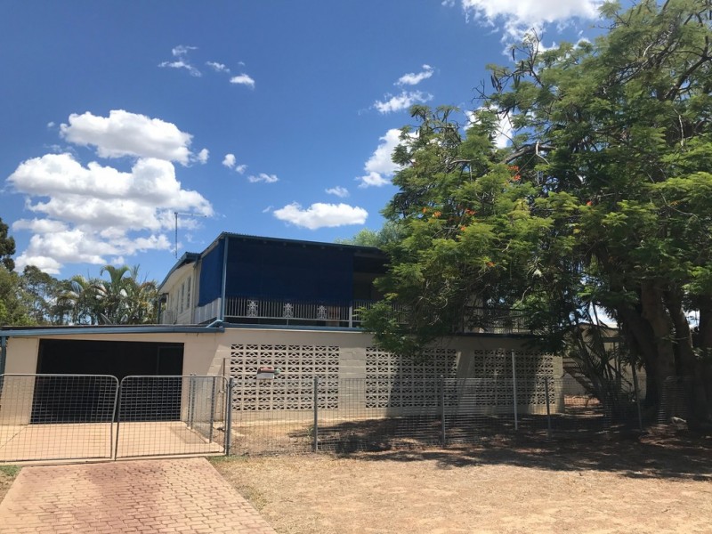 14 Gladstone Street, Emerald QLD 4720