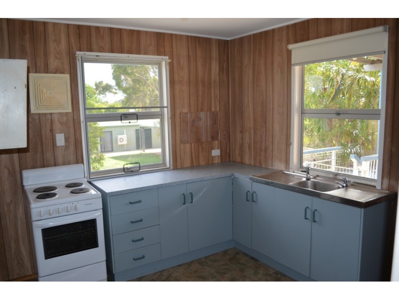 14 Gladstone Street, Emerald QLD 4720