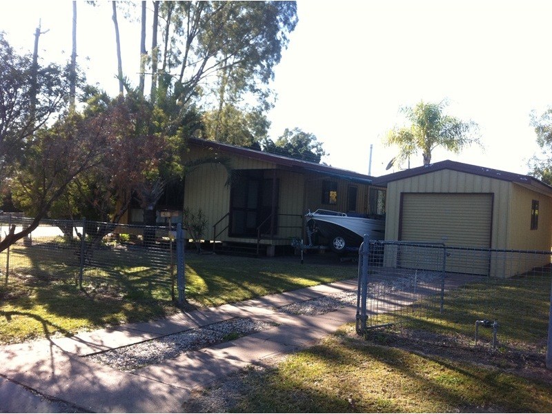 40 Mellish Crescent, Emerald QLD 4720