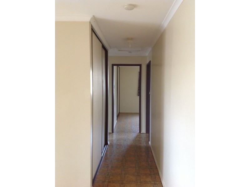 40 Mellish Crescent, Emerald QLD 4720