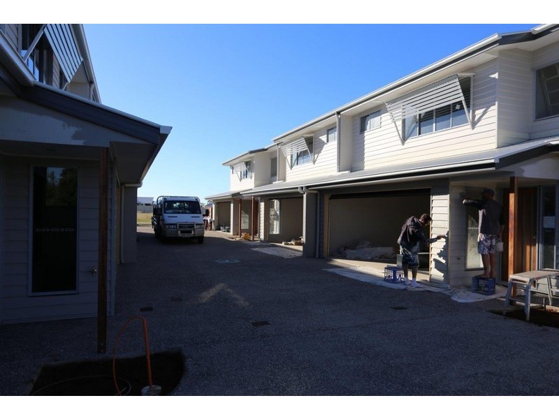 2/44 Kassidy Drive, Emerald QLD 4720