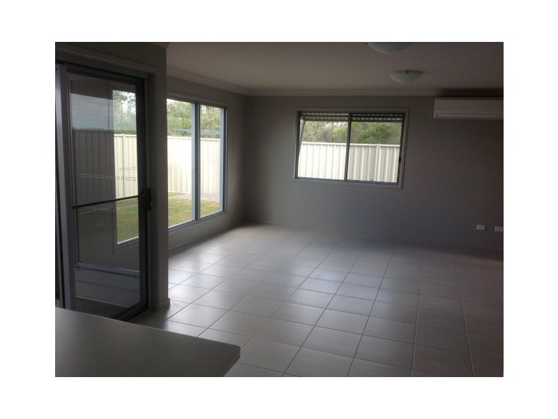 3/44 Kassidy Drive, Emerald QLD 4720