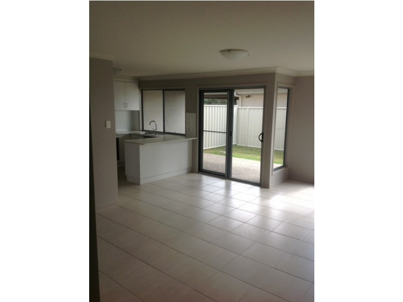 3/44 Kassidy Drive, Emerald QLD 4720