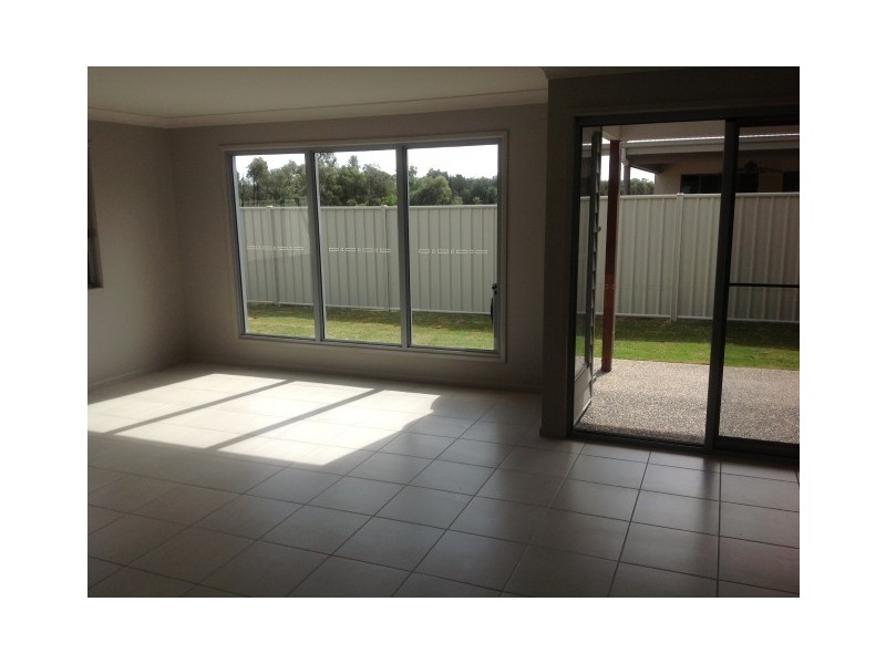 4/44 Kassidy Drive, Emerald QLD 4720