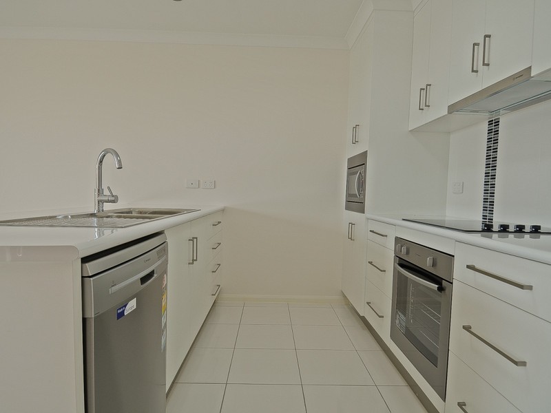 3-29 Scenic Dr, Emerald QLD 4720