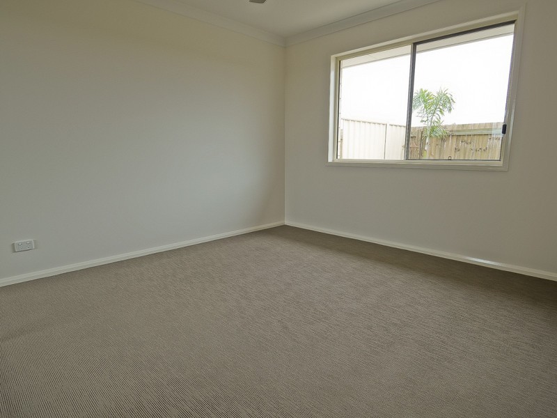 3-29 Scenic Dr, Emerald QLD 4720