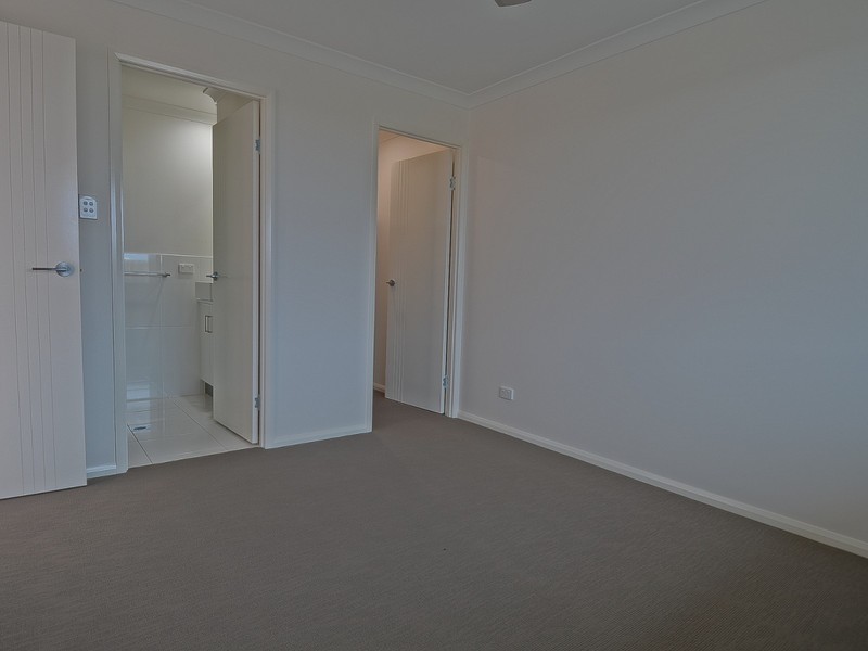 3-29 Scenic Dr, Emerald QLD 4720