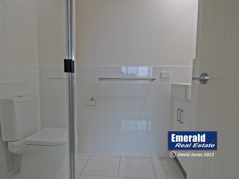 3-29 Scenic Dr, Emerald QLD 4720