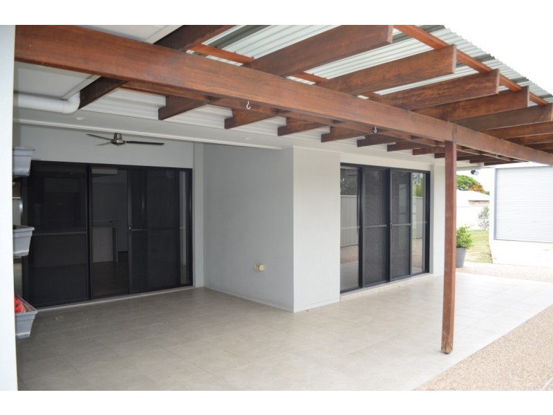 9 Desgrand Street, Emerald QLD 4720