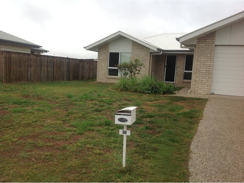 33  Scenic Dr, Emerald QLD 4720