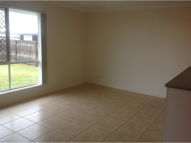 33  Scenic Dr, Emerald QLD 4720