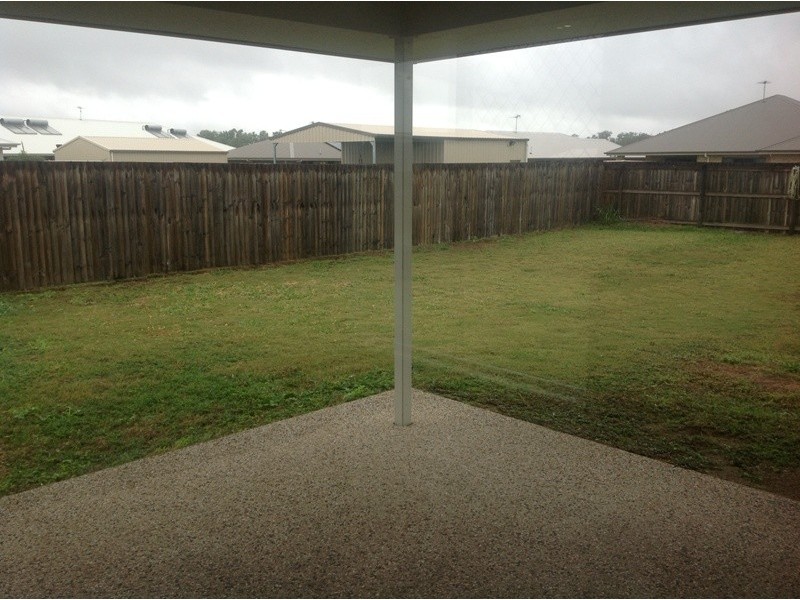 33  Scenic Dr, Emerald QLD 4720