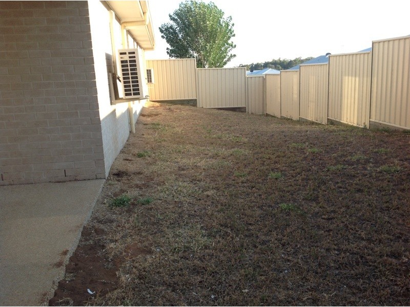 6 Hillcrest Street, Emerald QLD 4720