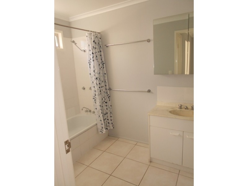 12 Mclean Street, Capella QLD 4723