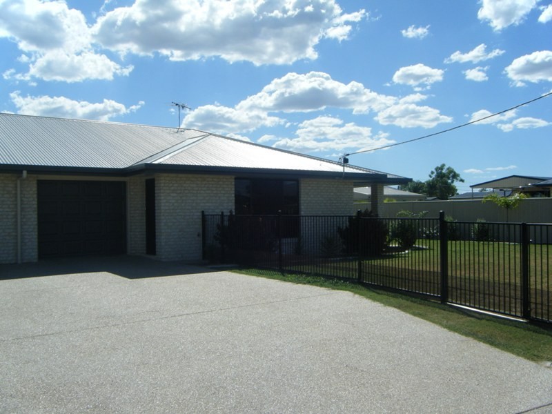 1/16 Joel Earnest Drive, Emerald QLD 4720