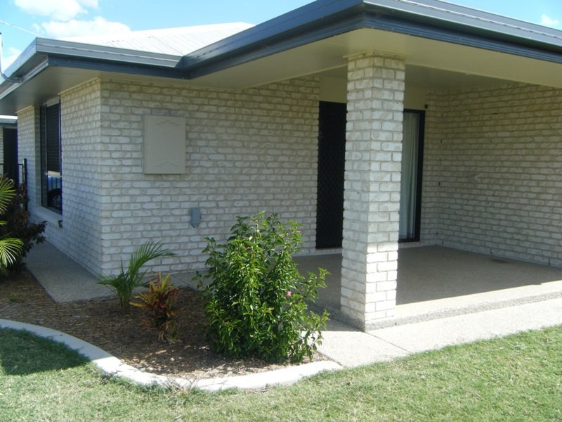 1/16 Joel Earnest Drive, Emerald QLD 4720