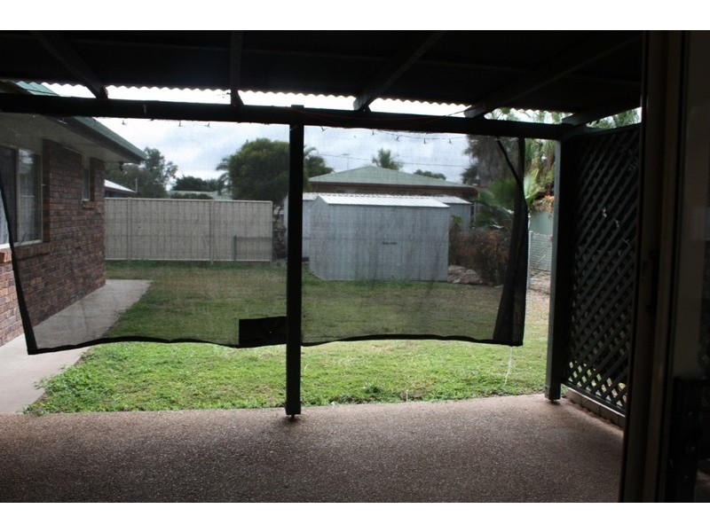 25 staal crescent, Emerald QLD 4720