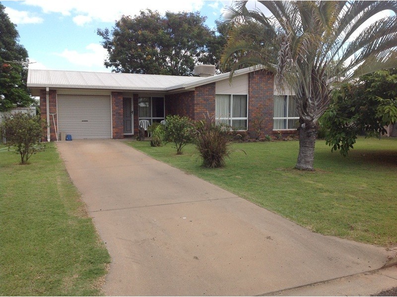 82 Braeside Road, Emerald QLD 4720