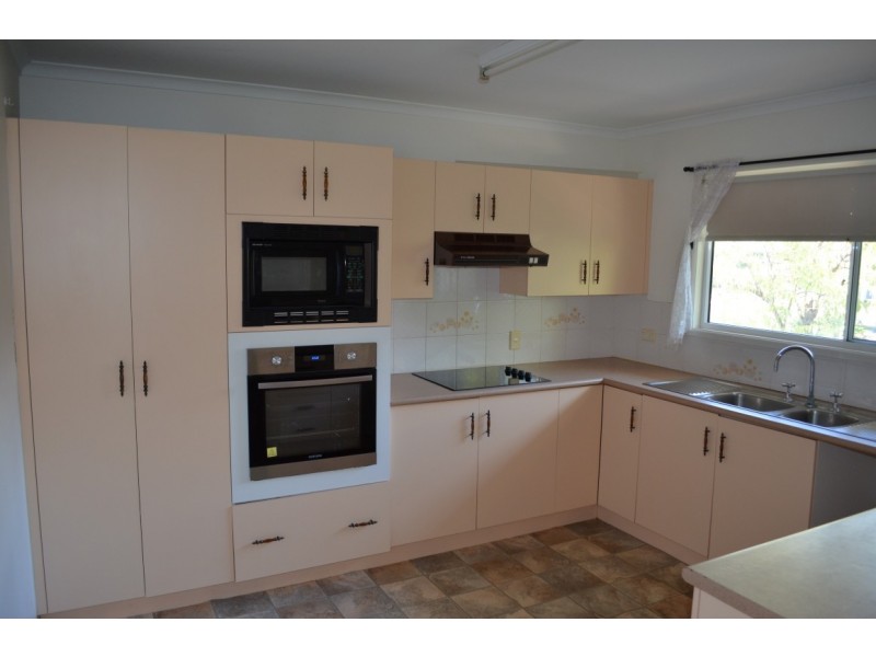 22 Alamein Drive, Emerald QLD 4720