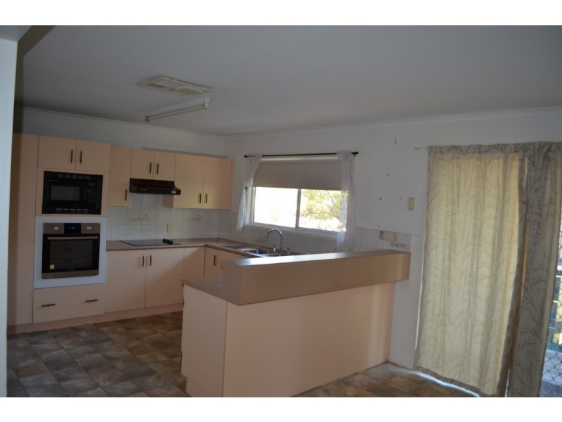 22 Alamein Drive, Emerald QLD 4720
