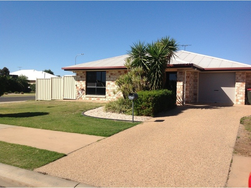4A Vine St, Emerald QLD 4720