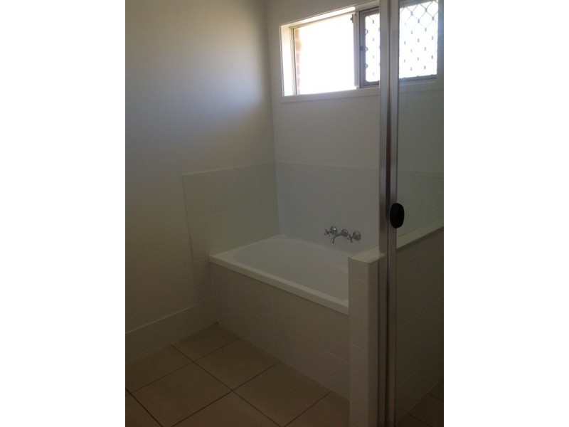 2 LAKESIDE, Emerald QLD 4720