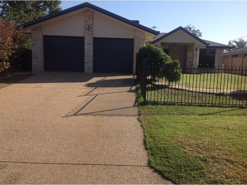 17 Crinum Crescent, Emerald QLD 4720