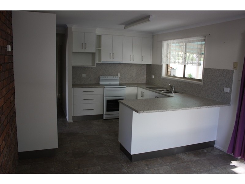 8 Wilby Place, Emerald QLD 4720