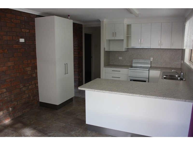 8 Wilby Place, Emerald QLD 4720