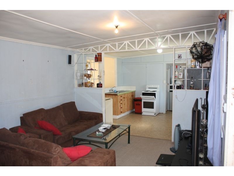 87 Ruby Street, Emerald QLD 4720