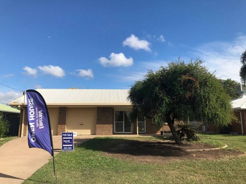 15 Barry Street, Emerald QLD 4720