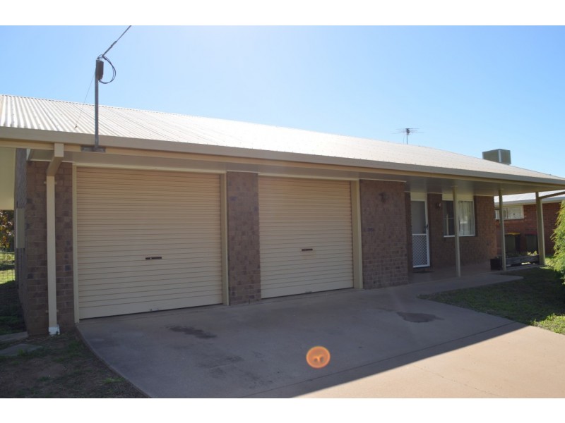 15 Barry Street, Emerald QLD 4720