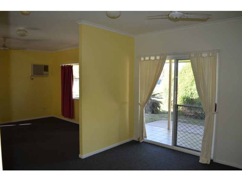15 Barry Street, Emerald QLD 4720