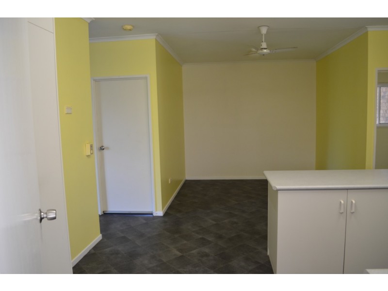 15 Barry Street, Emerald QLD 4720