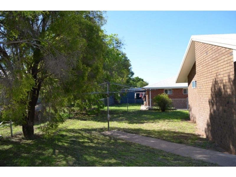 15 Barry Street, Emerald QLD 4720