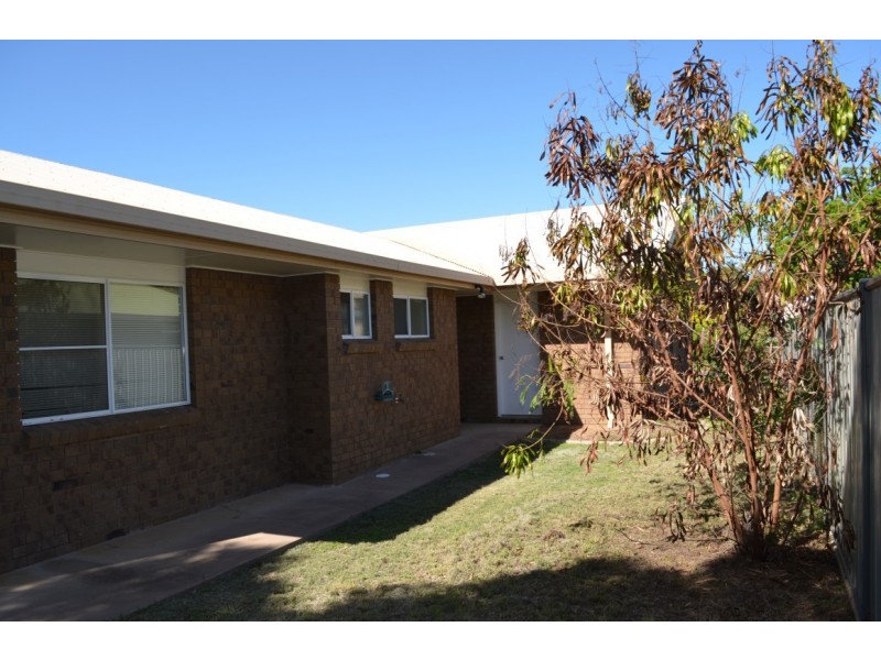 15 Barry Street, Emerald QLD 4720