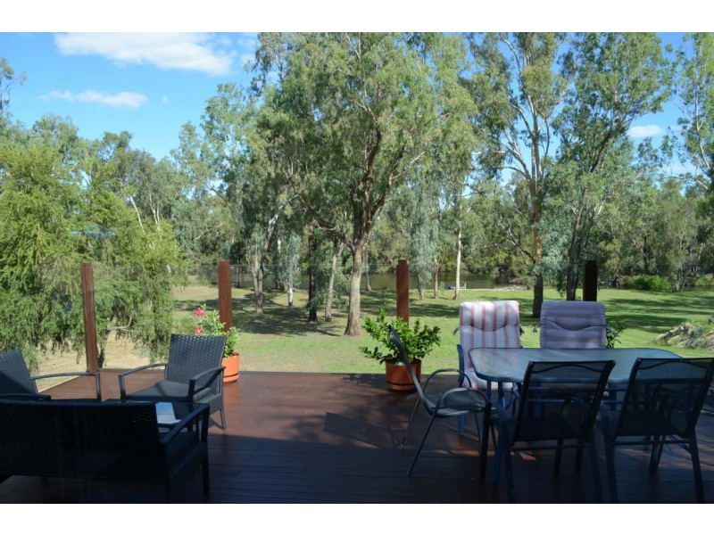 76 Slack Drive, Emerald QLD 4720
