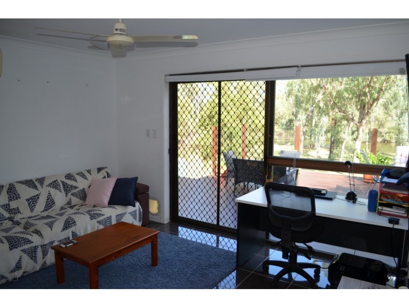 76 Slack Drive, Emerald QLD 4720