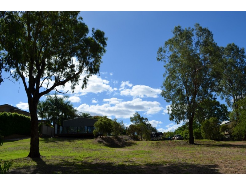 76 Slack Drive, Emerald QLD 4720
