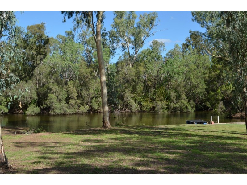 76 Slack Drive, Emerald QLD 4720