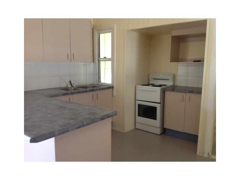 16  Moran Street, Capella QLD 4723