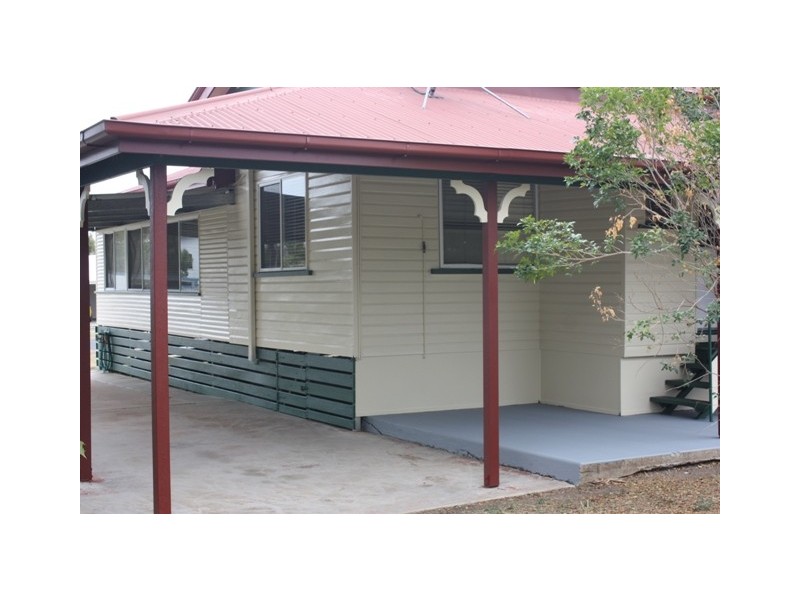 16  Moran Street, Capella QLD 4723