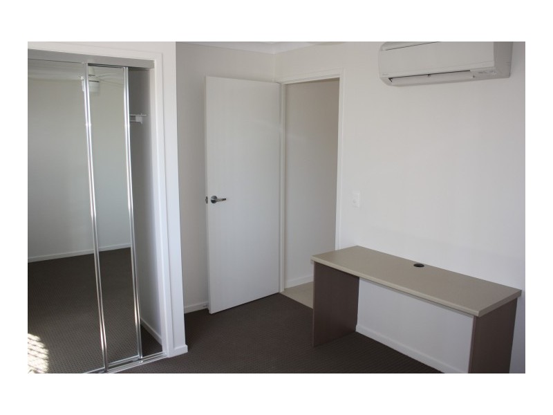 15/6  Sullivan Street, Emerald QLD 4720