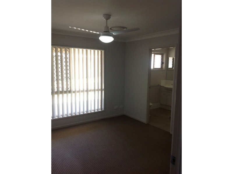 62 LAKESIDE DR, Emerald QLD 4720