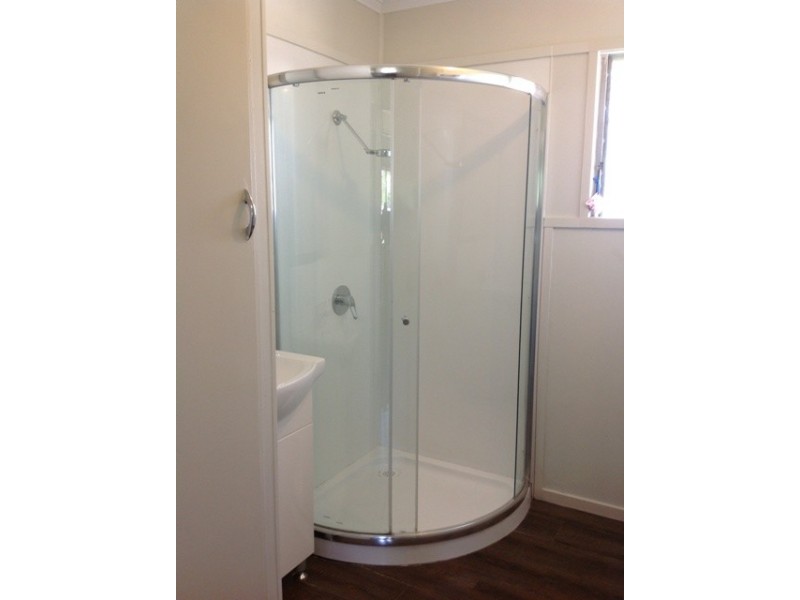 16 Racecourse Rd, Emerald QLD 4720