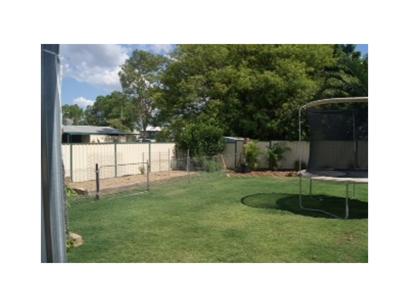 4 Barry Street, Emerald QLD 4720