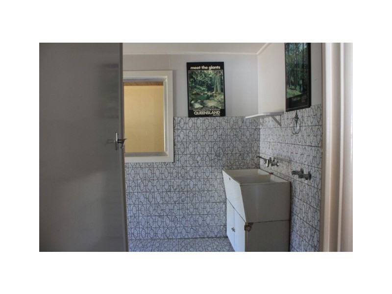 16 Old Airport Dr, Emerald QLD 4720