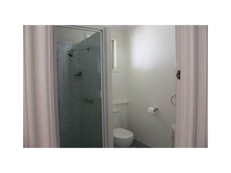 16 Old Airport Dr, Emerald QLD 4720