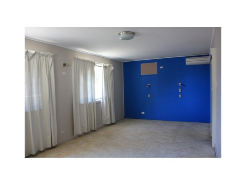 16 Old Airport Dr, Emerald QLD 4720