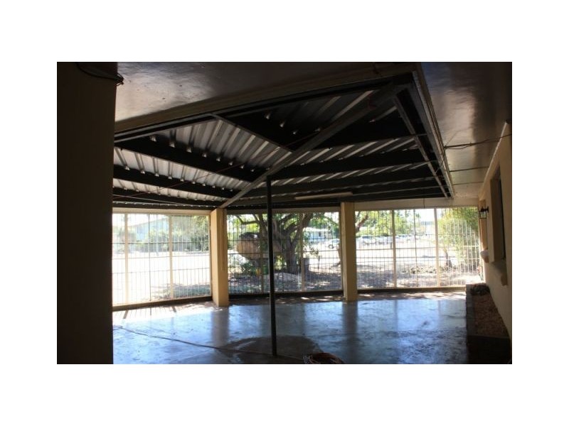 16 Old Airport Dr, Emerald QLD 4720